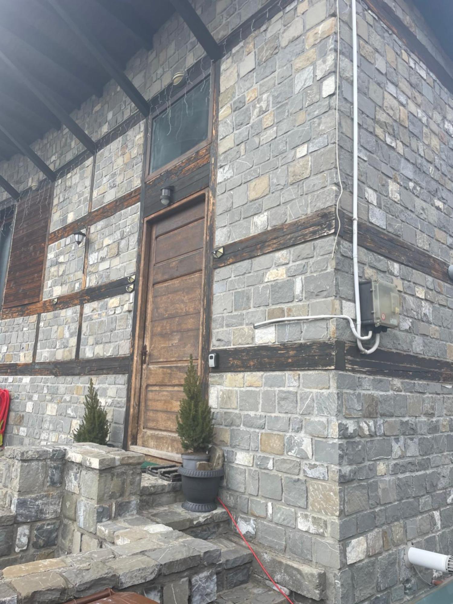 Villa Casuta De Piatra à Buşteni Extérieur photo