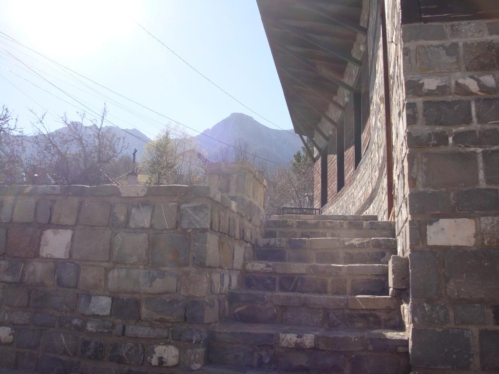 Villa Casuta De Piatra à Buşteni Extérieur photo